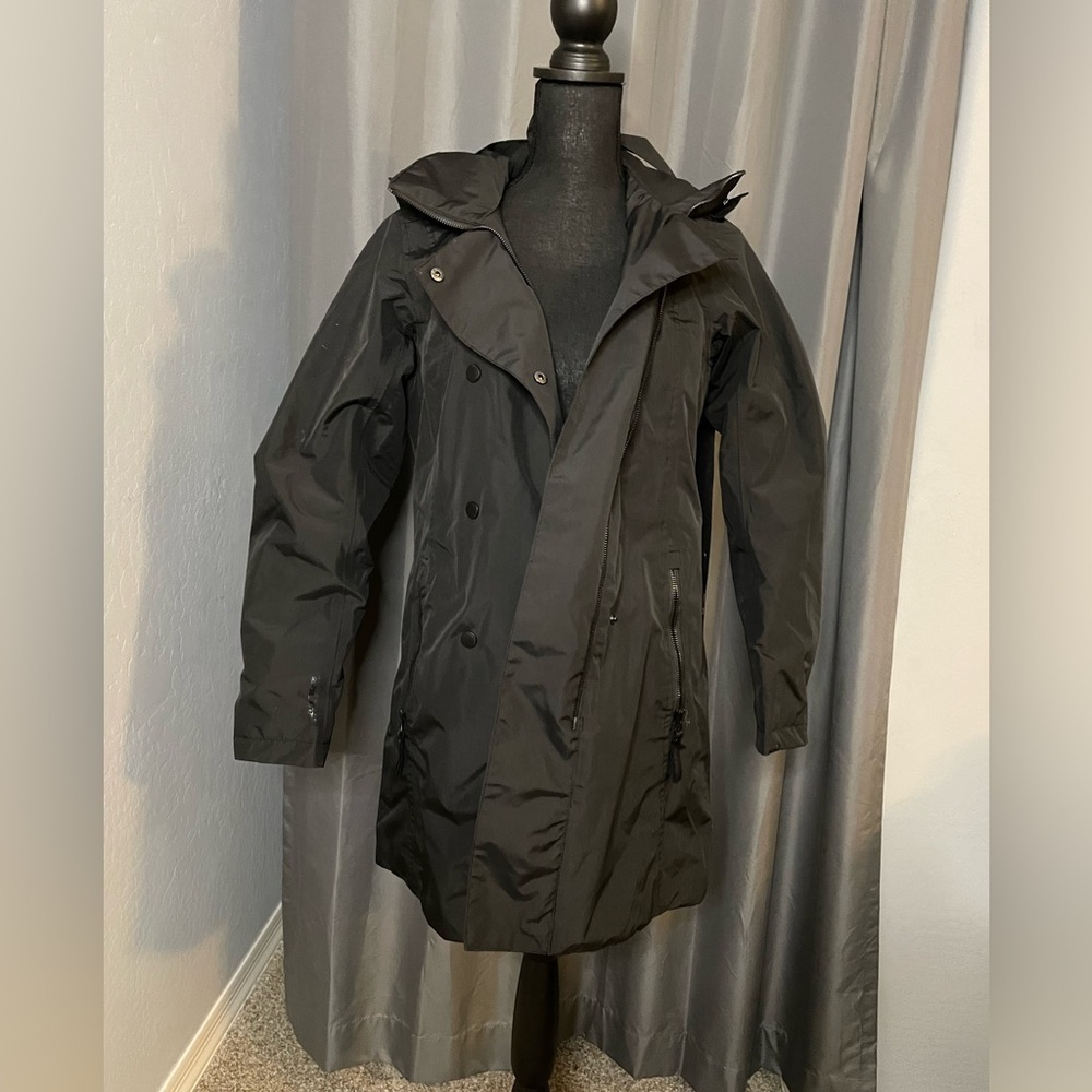 75. Helly Hansen Women’s Wesley II Insulated Trench, NWOT, Size S
